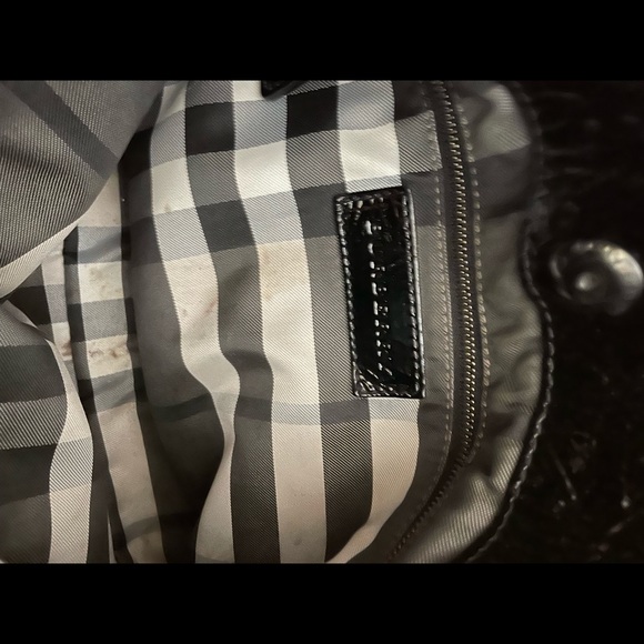 COPY - Burberry - Black Patent Leather Bag - Picture 2 of 8
